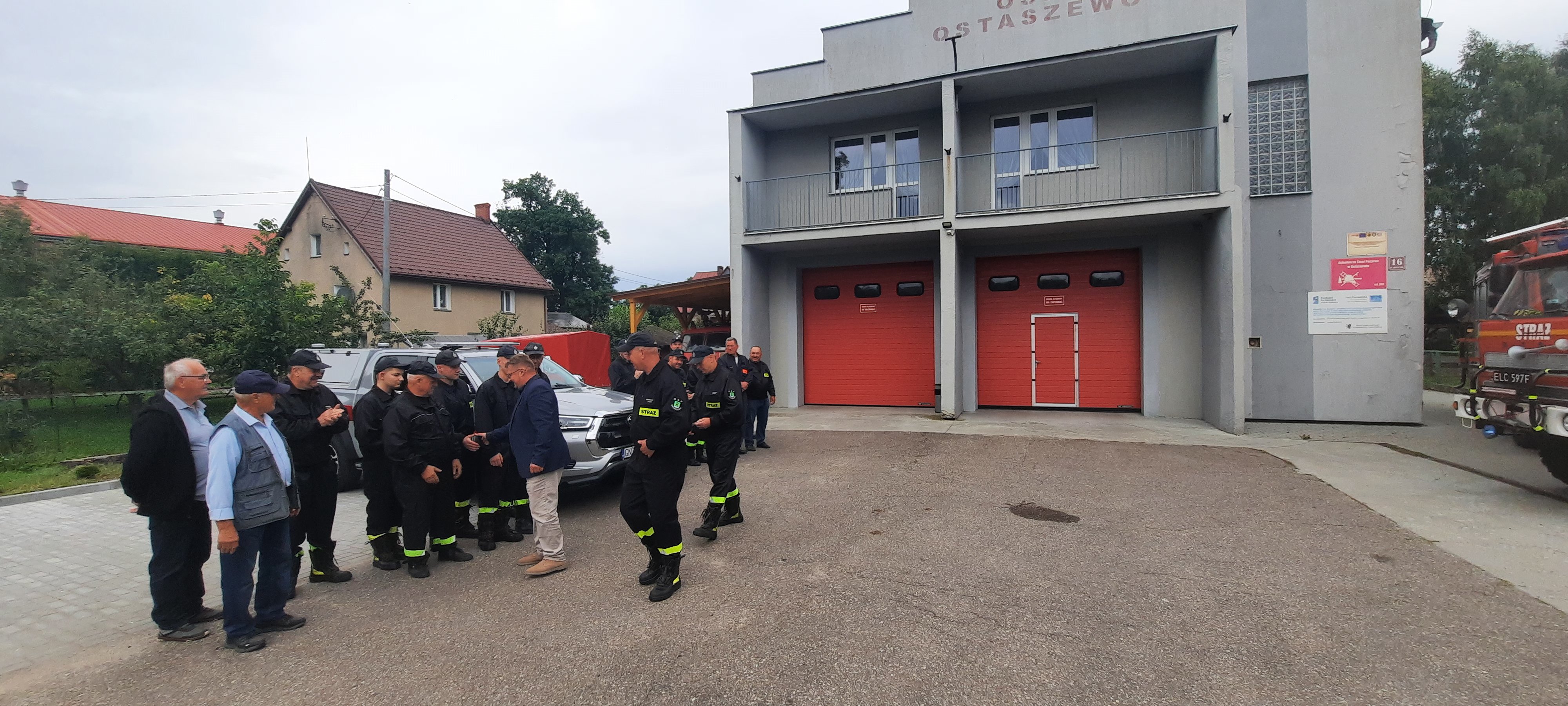 Uroczyste przekazanie lekkiego samochodu ratowniczo-operacyjnego dla OSP